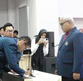 Lantik Pengurus Lembaga Kemahasiswaan, Dekan FH UB Singgung BRICS dan Peran Mahasiswa di Panggung Internasional