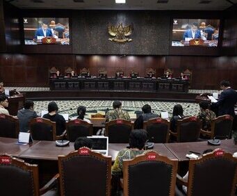 MK Tolak Uji Formil UU TNI: Kontroversi Legislasi dan Ruang Sipil